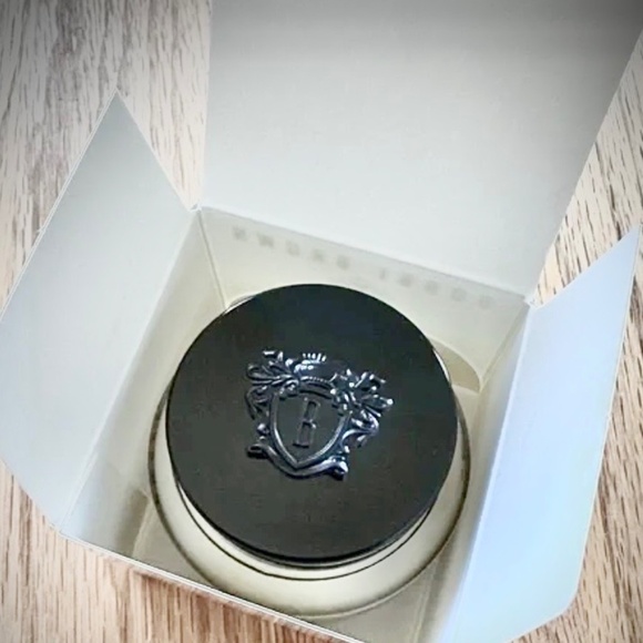 New Bobbi Brown Vitamin Enriched Face Base Moisturizer & Primer 1.75 Fl oz. 50ml - Picture 5 of 7